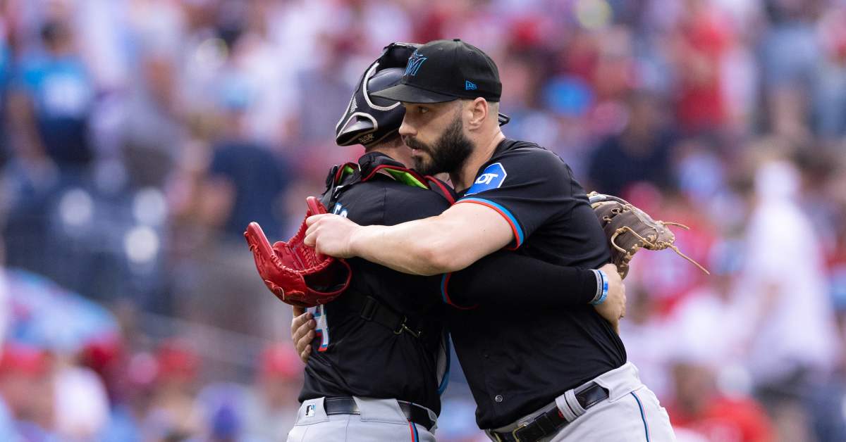 Marlins Rally Late, Regain Series Lead Against Phillies