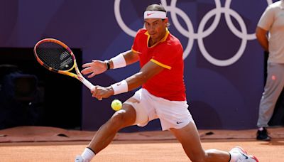 Rafael Nadal resiste a la amenaza del adiós y se cita con Novak Djokovic en la segunda ronda de París 2024