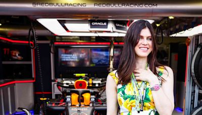 Alexandra Daddario Is on Board With This Polarizing Summer Shoe