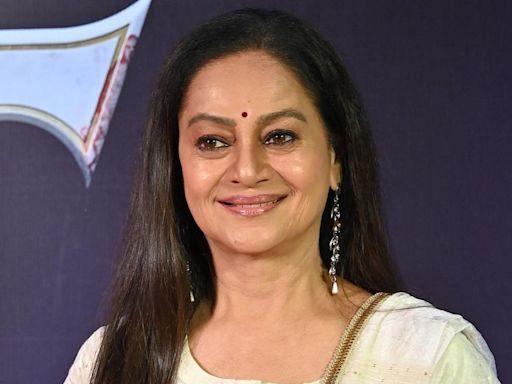 Zarina Wahab Birthday 2024: From Chit Chor to Dil Dhadakne Do, 5 much-loved films of the veteran actress