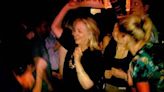 芬蘭總理熱舞爭議延燒 希拉蕊推特秀熱舞照聲援馬林