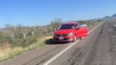 Baches "poncha llantas" en la carretera Parral; 6 vehículos afectados