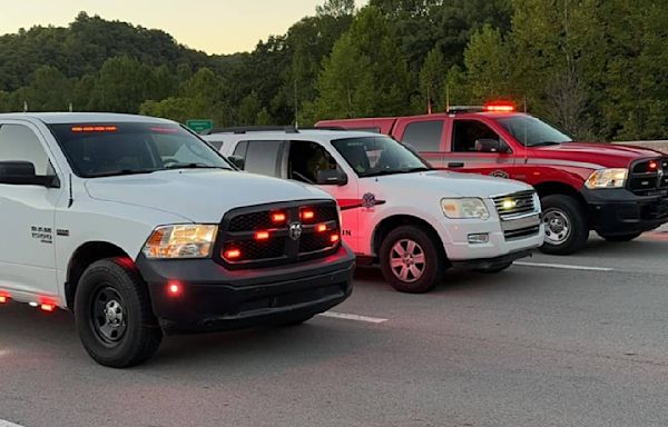 Manhunt underway for suspect in Kentucky mass shooting near highway