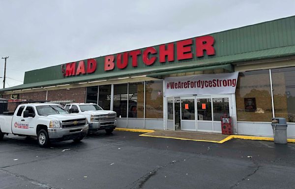 Mass shooting shutters Arkansas town's only grocery store — for now