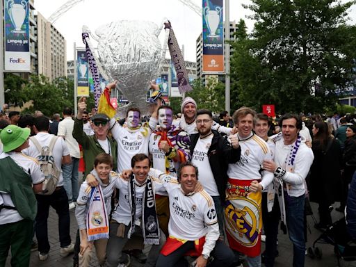 Para llorar: 270 hinchas de una peña del Real Madrid tenían entrada y se quedaron afuera
