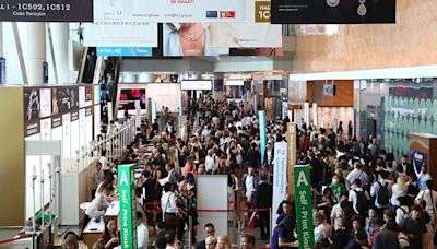 What To Expect At The World’s Largest Jewelry Trade Fair