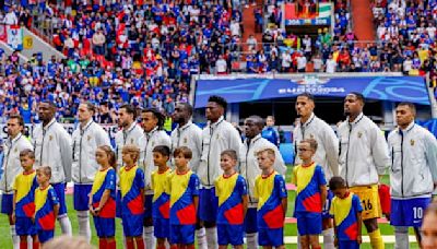 France-Belgique: la Marseillaise sifflée et conspuée par les supporters belges avant le match