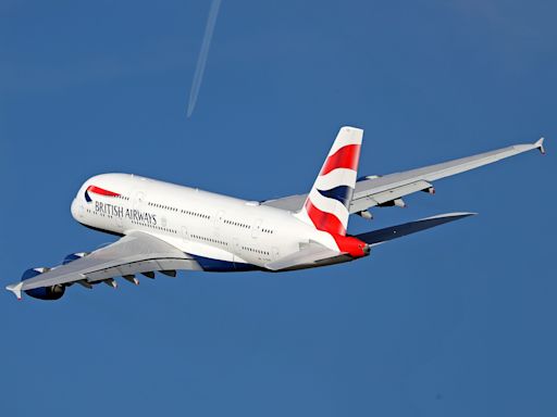 An Airbus A380 flying to London turned back when the powerful scent of laundry detergent made people feel sick and dizzy