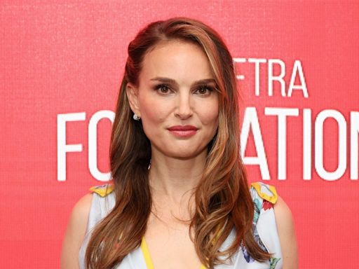 Natalie Portman displays phenomenal physique in plunging outfit for new outing