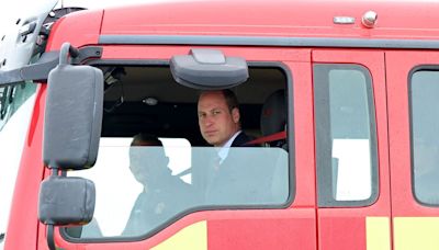 Rettungsübung in Wales: Prinz William nimmt im Löschfahrzeug Platz