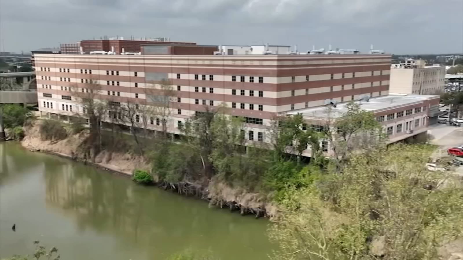 Harris County approves $122 million to improve the jail and considers building a new facility