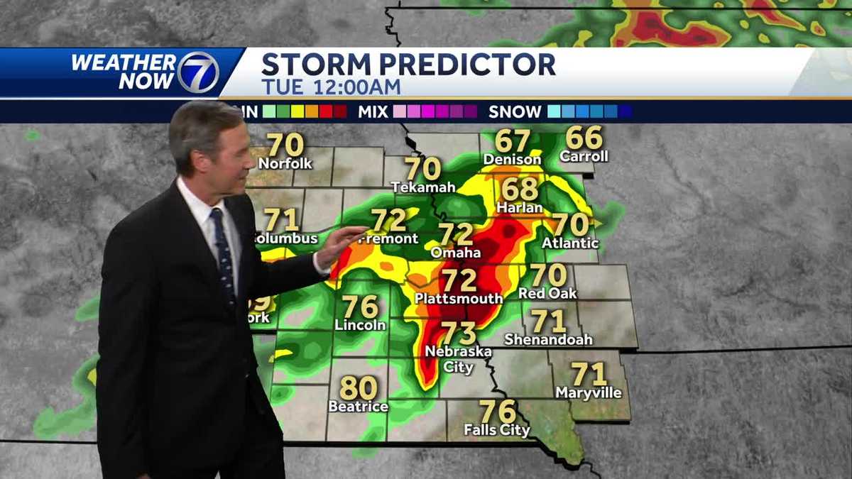 Tracking overnight storms, flooding rain for Omaha into Tuesday, 3"to 5" rain possible