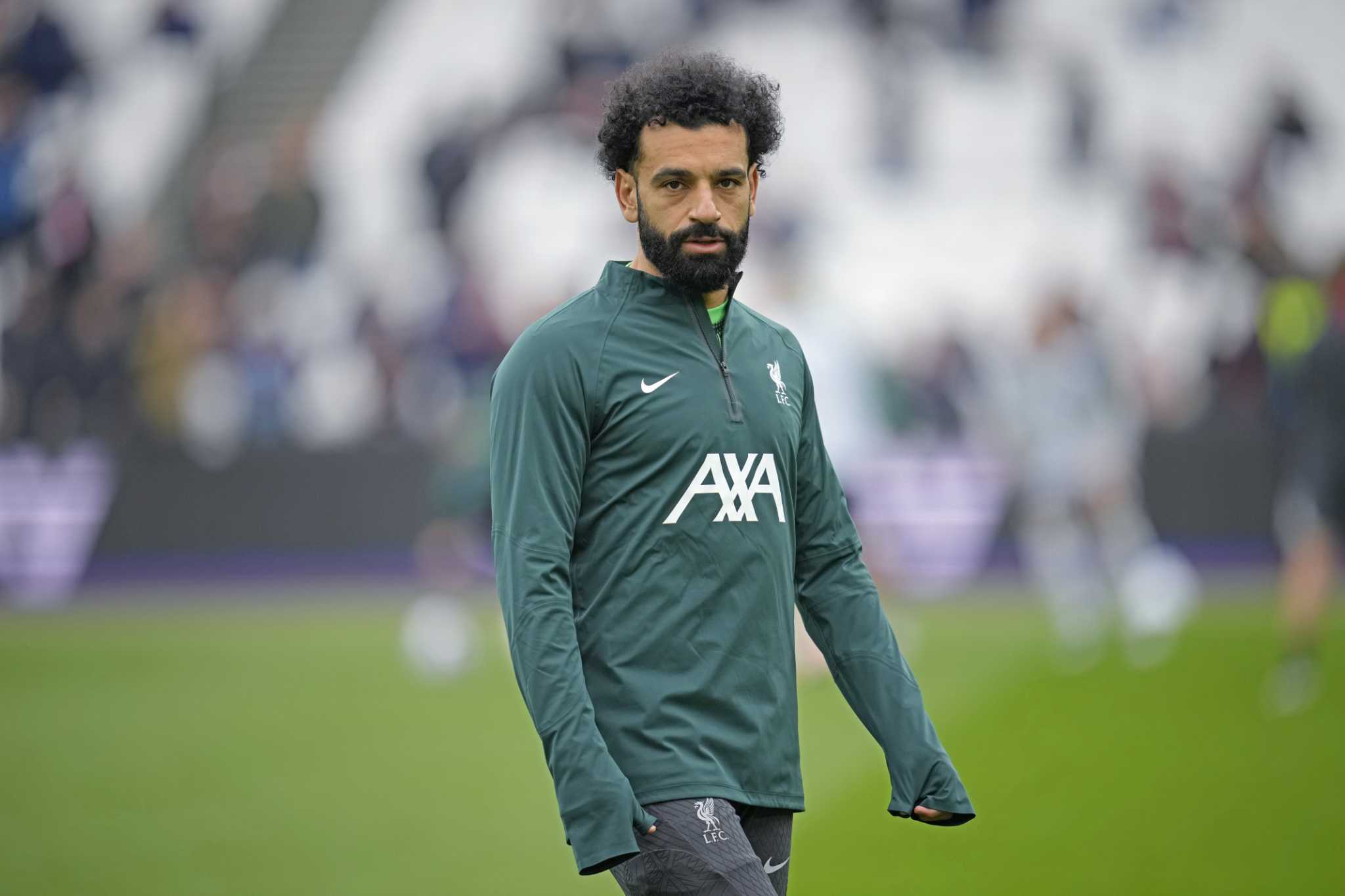 Klopp says he has 'no problem' with Salah after touchline spat