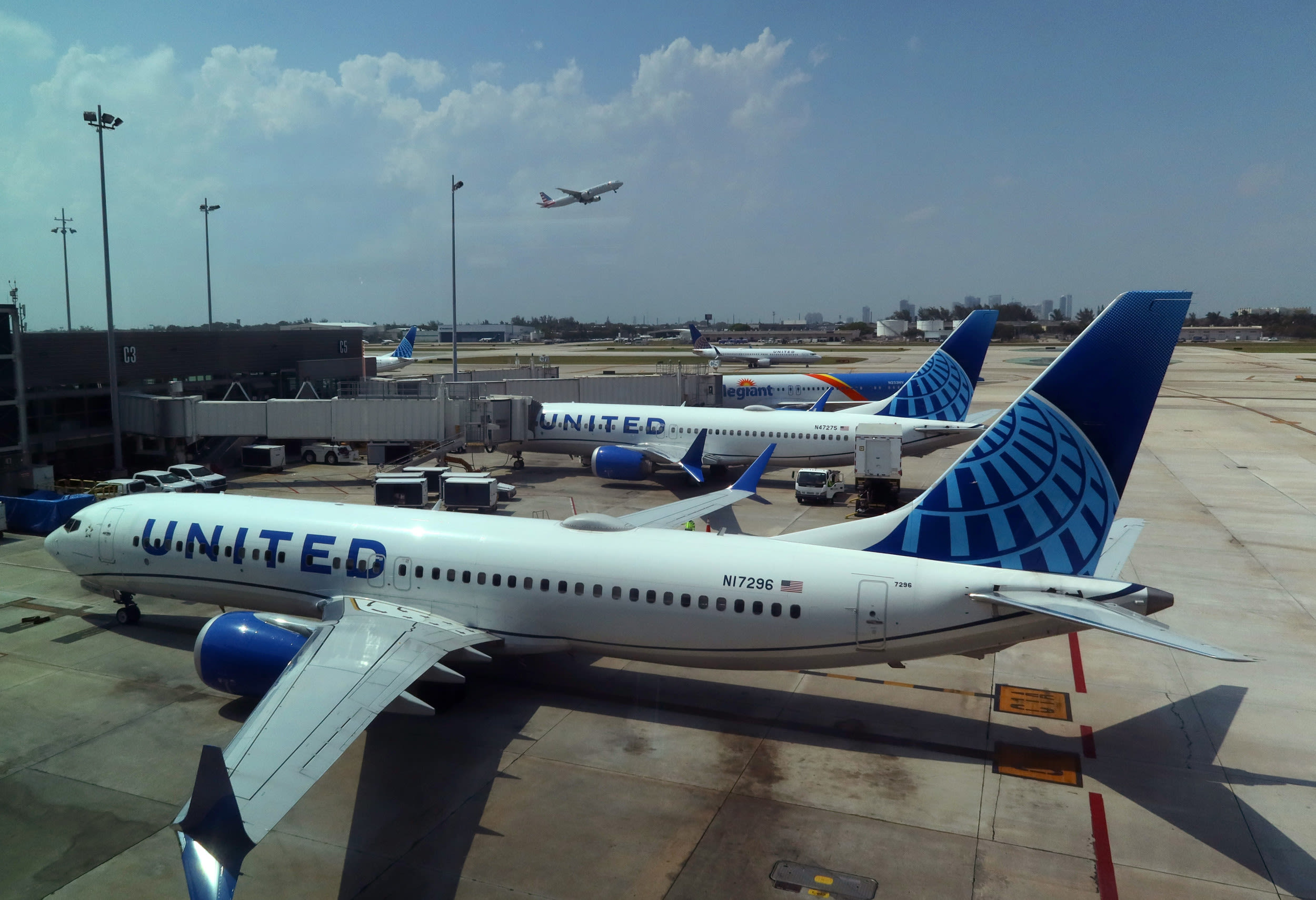 United Airlines flight aborts takeoff after engine catches fire