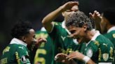 Golazo de Ríos para sellar la clasificación de Palmeiras