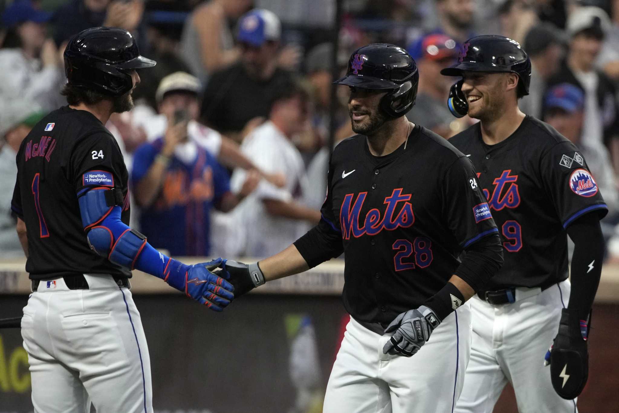 Mets move past Braves in NL wild card race as Senga gets hurt again, Martinez hits slam in 8-4 win