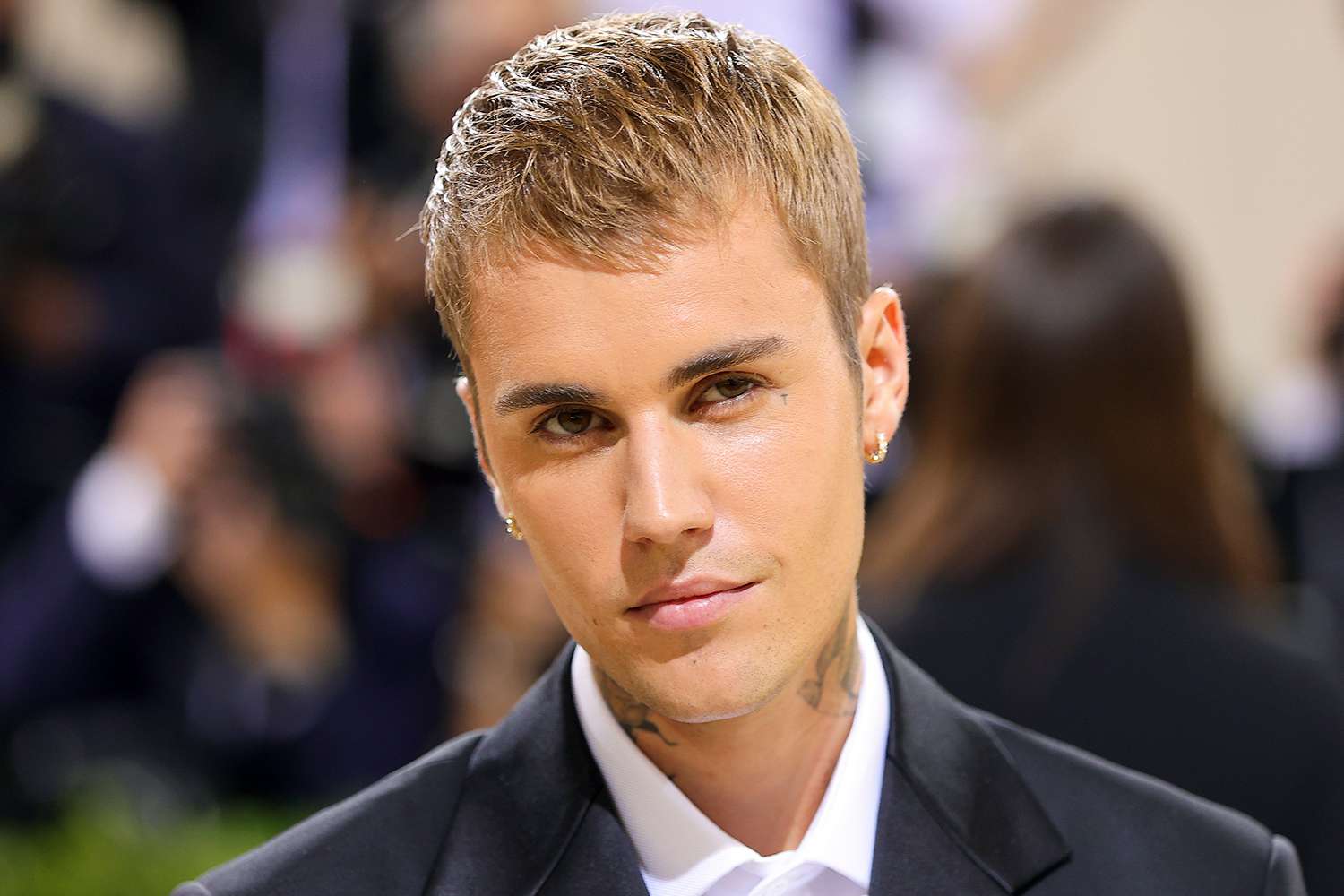 Justin Bieber Parts Ways with Business Manager Lou Taylor, Hires Johnny Depp's Financial Advisor