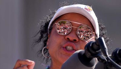 Dawn Staley Breaks Silence on Gamecocks Aliyah Boston, Kamilla Cardoso WNBA Matchup