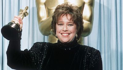 Kathy Bates shocked she forgot this moment in her 1991 Oscars speech