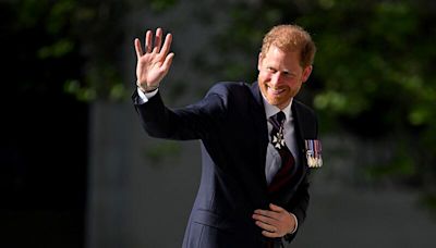 Prince Harry : ce choix délibéré qui en dit très long sur sa volonté supposée d'arranger les choses avec sa famille