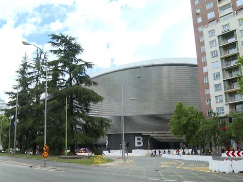 Una fuga de gas en las obras del Bernabéu obliga a cortar el tráfico del Paseo de la Castellana - MarcaTV