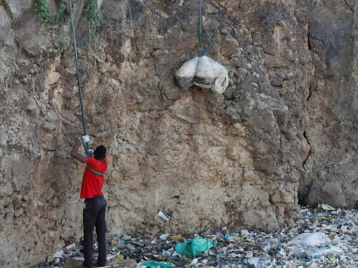 Kenya watchdog probes possible police link to bodies dumped in Nairobi landfill