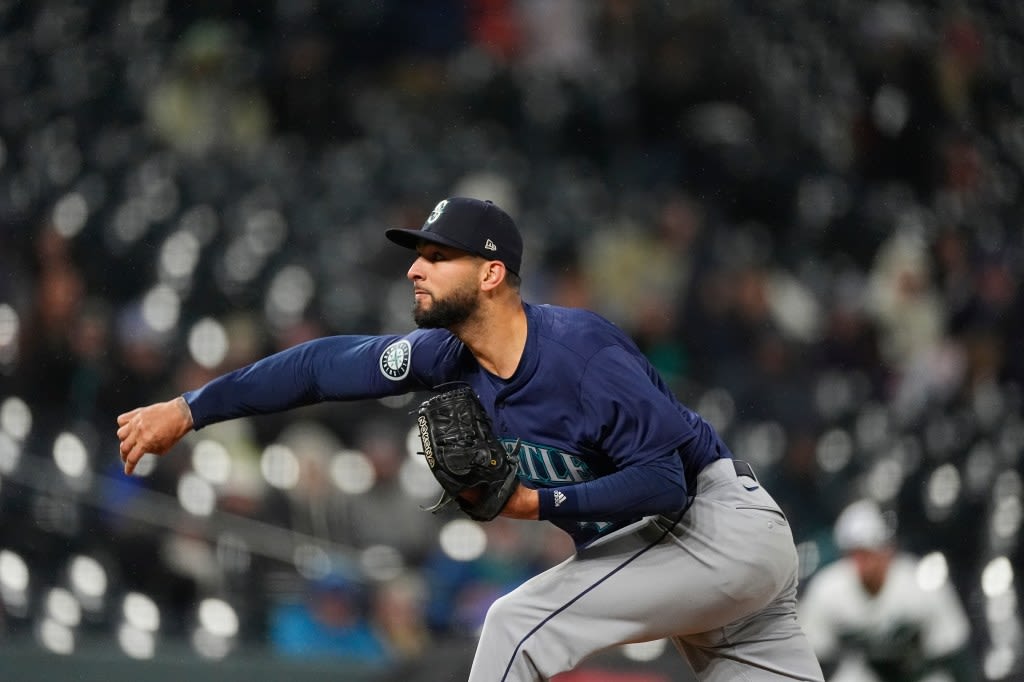 Chicago Cubs acquire bullpen help in a trade for reliever Tyson Miller from Seattle Mariners