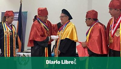 El poeta Ramón Saba es investido doctor Honoris Causa