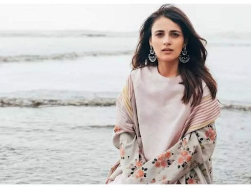 Radhikka Madan on nepotism: "Insiders get 2-3 films to learn, while outsiders are removed after one mistake" - Times of India