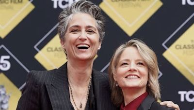 Jodie Foster Marks 10th Anniversary With Wife At Hand And Footprint Ceremony