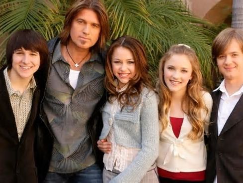 El elenco de la exitosa serie “Hannah Montana” 18 años después