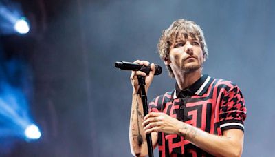 Louis Tomlinson’s Live Album Storms Into The Top 10 On Multiple Charts