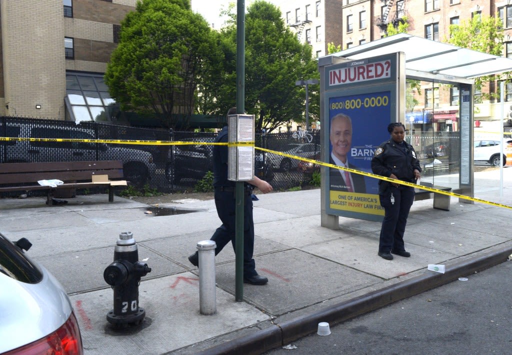 Man shot in the face while sitting on Harlem street corner bench