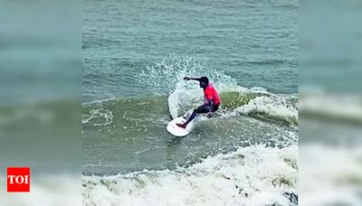 Tamil Nadu Surfers Dominate Day 1 of Indian Open of Surfing 5.0 | Mangaluru News - Times of India