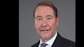 Bond king Jeffrey Gundlach still sees a U.S. recession coming. Here’s when.