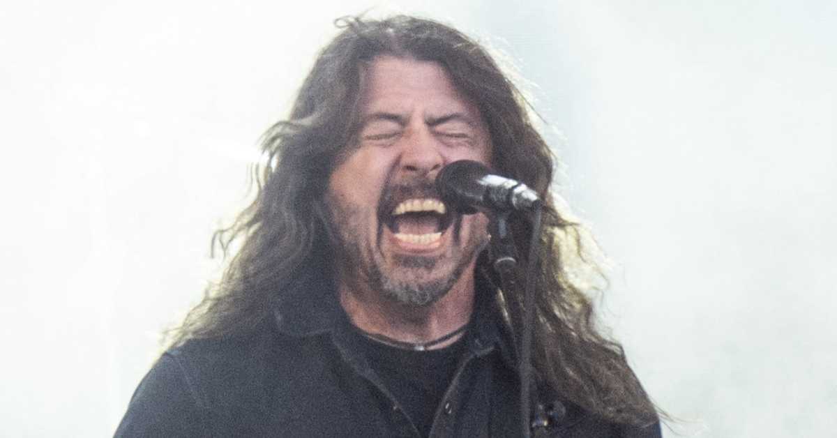 Dave Grohl's Teen Daughters Subtly React to Foo Fighters Star's Cheating Scandal