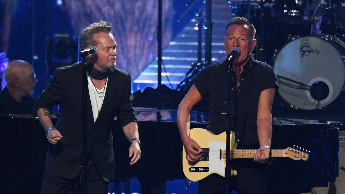 Bruce Springsteen's American Music Honors with Buddy John Mellencamp | Lone Star 92.5