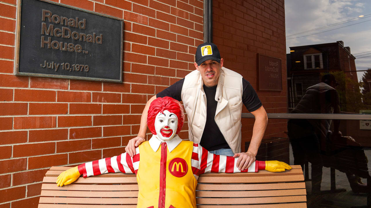 Evgeni Malkin and Local McDonald's Donate $95,140 to Ronald McDonald House | Pittsburgh Penguins