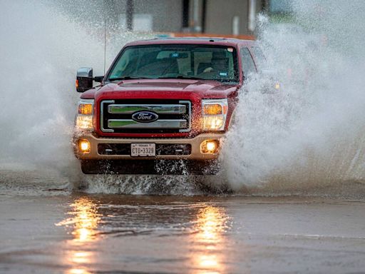 Most of North Texas under flood watch Thursday. Dallas-Fort Worth could get 4 more inches