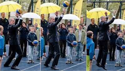 Felipe VI, como nunca antes visto, jugando al baloncesto en Holanda: su aplaudido tiro libre entre vítores de niños