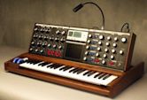 Minimoog Voyager