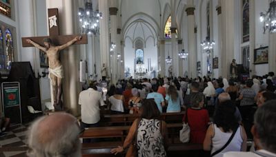 Fiéis lotam igrejas em celebração ao dia de Nossa Senhora de Fátima | Rio de Janeiro | O Dia