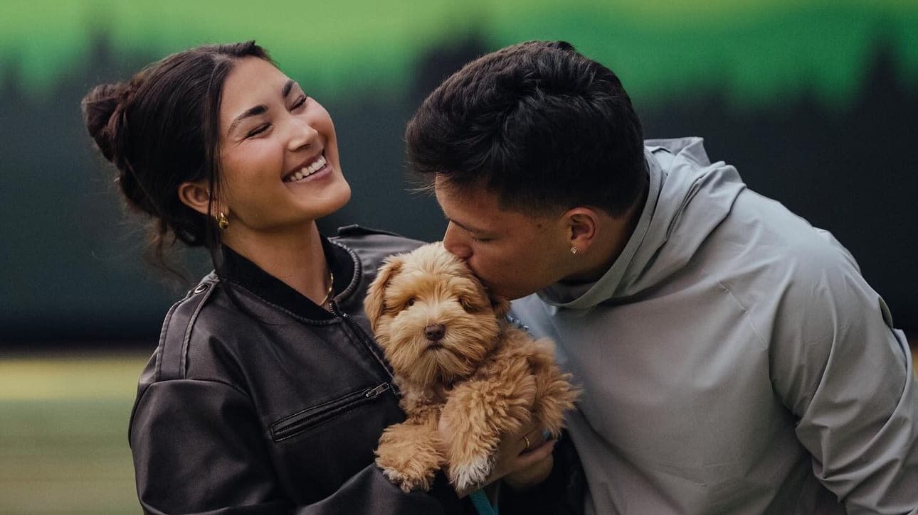 [PHOTOS] Oregon Ducks Quarterback Dillon Gabriel's Puppy Is 'Ready For Reps!'