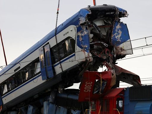 “Viene por nuestra vía, arranquen”: los relatos y un mensaje de WhatsApp del accidente ferroviario de San Bernardo expuestos por la Fiscalía - La Tercera