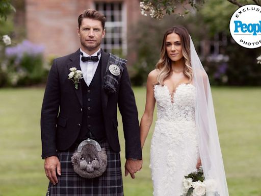 Jana Kramer Marries Allan Russell in Scotland Wedding: See the Castle, Kilts and Tartan Ribbon Cake! (Exclusive Photos)