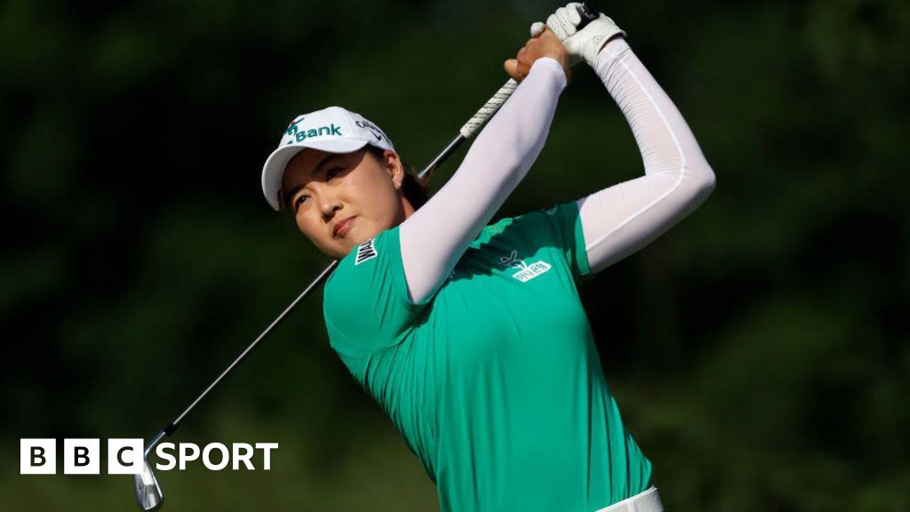 US Women's Open: Minjee Lee joins three-way lead into final round
