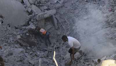 Netanyahu will dispatch negotiators to resume Gaza cease-fire talks, an Israeli official says