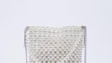 2022 Zara春夏「精緻純白系列包包」推薦！扭結迷你手拿包、細褶真皮手拿包…輕鬆入手時尚單品