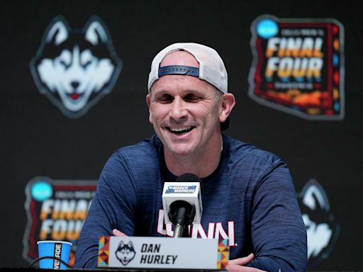 Watch: UConn men's basketball coach Dan Hurley part of WWE Monday Night Raw in Hartford