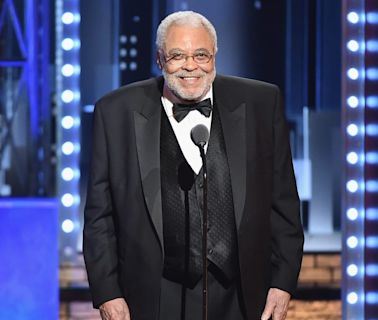 James Earl Jones, Unmistakable Cinematic Presence Who Gave Voice to Darth Vader and Mufasa, Dies at 93